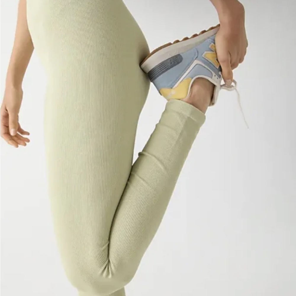 NWT J. Crew SculptStretch High-Rise Ribbed Leggings - Faded Pistachio